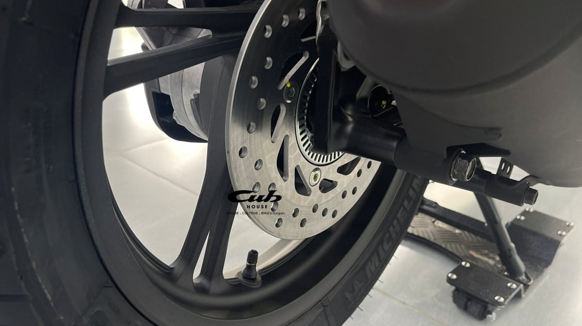Hệ thống phanh ABS 2 kênh trên SH150i Vetro, tính năng an toàn cao cấp làm tăng giá trị xe SH Ý