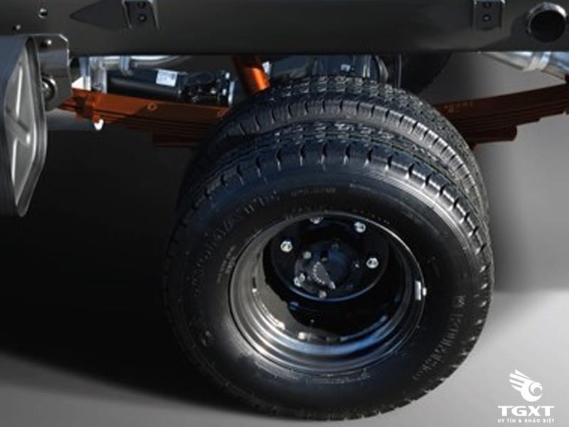 Hệ thống phanh và lốp xe tải Hyundai 2t4