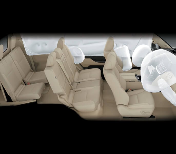 Hệ thống túi khí đa điểm bảo vệ trên xe oto Land Cruiser