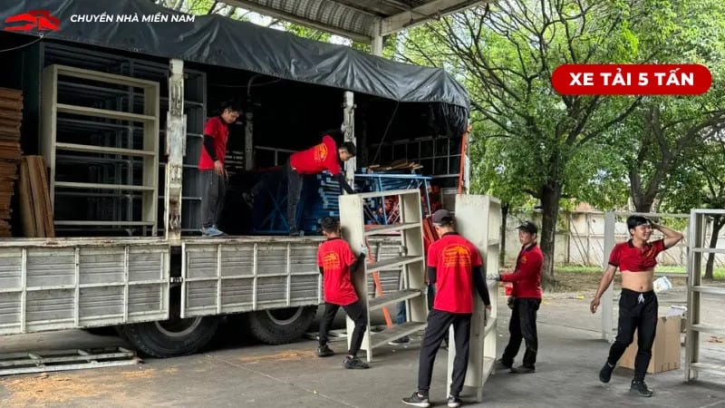 Hệ thống xe tải 5 tấn hiện đại cho chuyến đi xa