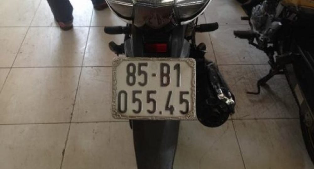 Hình ảnh biển số xe mô tô tỉnh Ninh Thuận với ký hiệu đầu 85, thể hiện thông tin đăng ký phương tiện của tỉnh này
