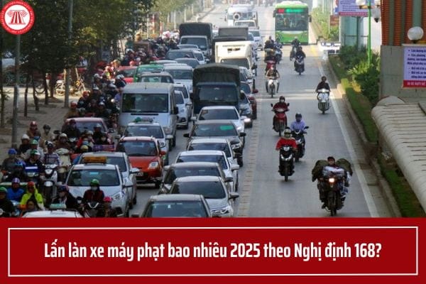 Hình ảnh cảnh sát giao thông xử lý vi phạm lỗi lấn làn xe máy trên đường phố Việt Nam