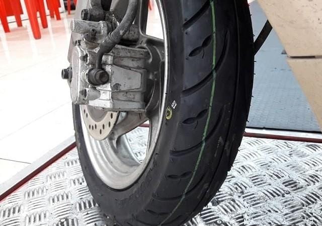 Hình ảnh lốp xe máy cho Honda Lead 125