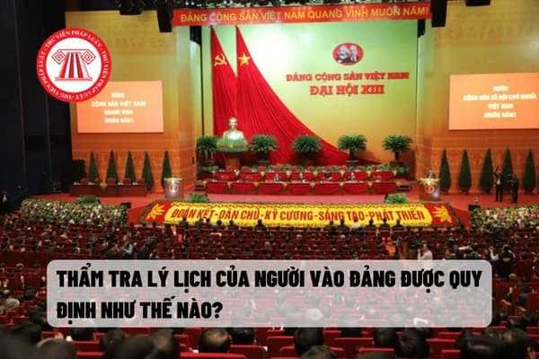 Hình ảnh minh họa quy trình thẩm tra lý lịch của người xin vào Đảng, làm rõ khái niệm sưu tra lý lịch