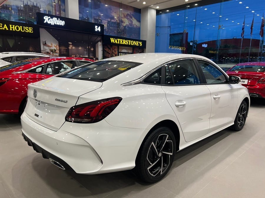 Hình ảnh thân xe MG5 Coupe năng động