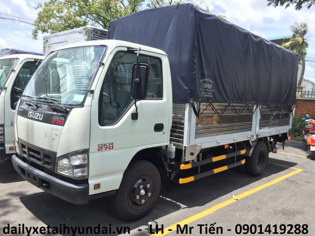 Hình ảnh tổng thể xe tải Isuzu 1 tấn cũ đang đậu