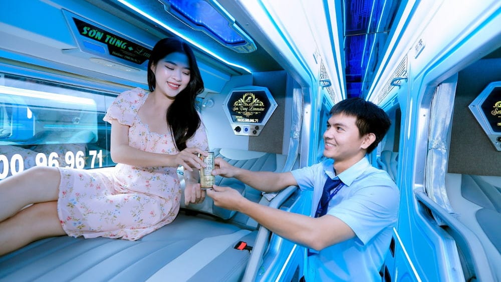 Hình ảnh vé xe khách điện tử, biểu tượng của việc đặt vé xe Sơn Tùng sớm cho mùa Tết.