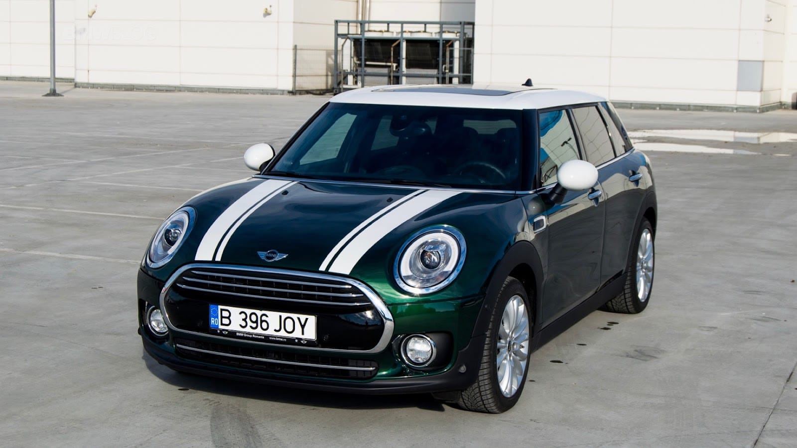 Hình ảnh xe hạng nhỏ (Mini Car), đại diện cho phân khúc xe đô thị