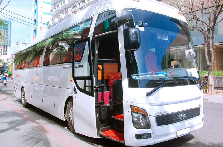 Hình ảnh xe Hyundai Universe 45 chỗ
