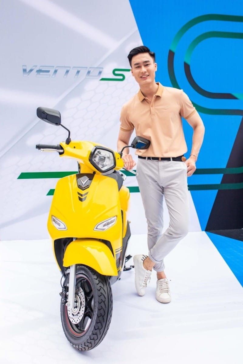Hình ảnh xe máy điện VinFast Vento S với các tùy chọn màu sắc trẻ trung, hiện đại