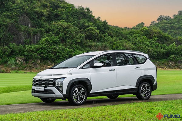 Hình ảnh xe ô tô đẹp Hyundai Santa Fe 7 chỗ màu trắng