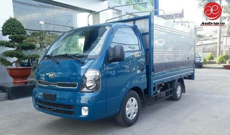 Hình ảnh xe tải 1 tấn với kích thước nhỏ gọn di chuyển linh hoạt trong đô thị
