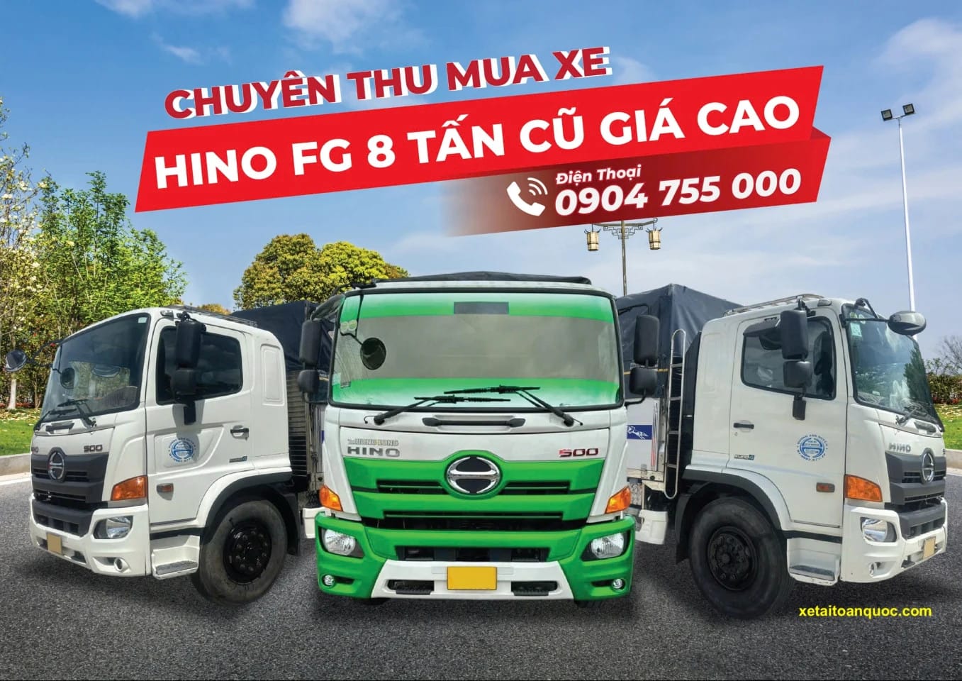 Hình ảnh xe tải Hino FG 8 tấn cũ đang được kiểm tra trước khi mua bán tại miền Bắc
