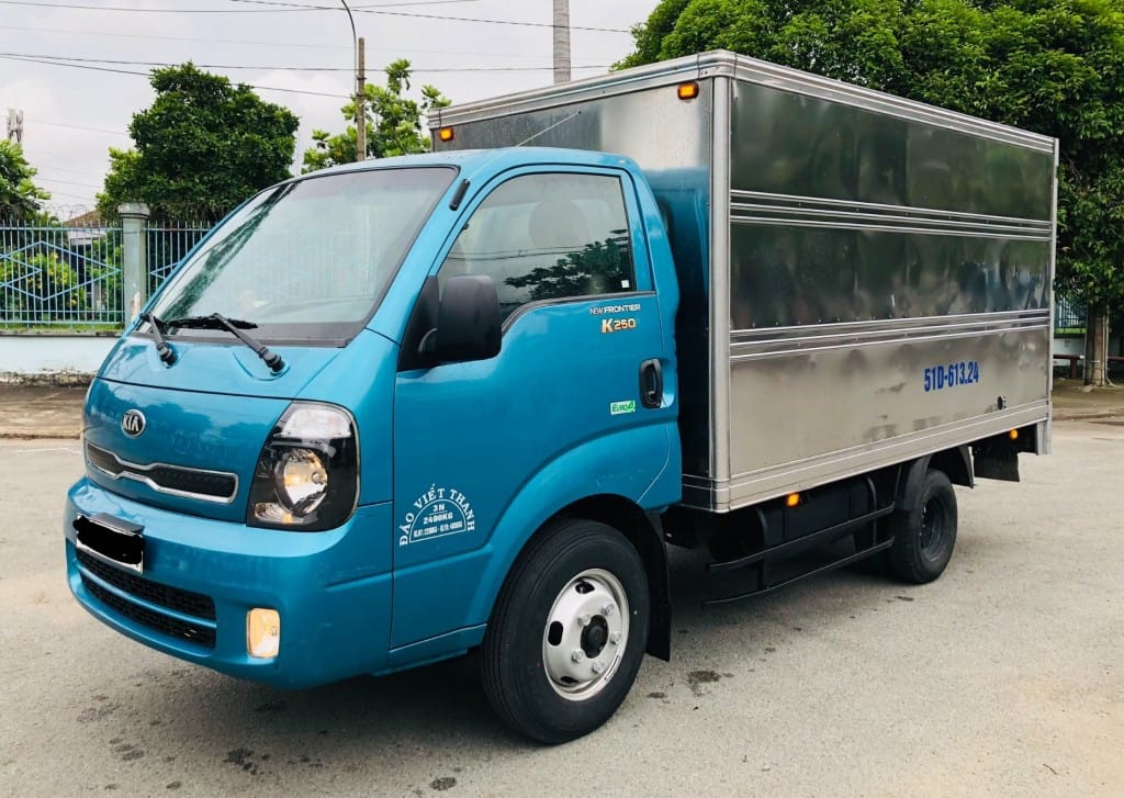 Hình ảnh xe tải Kia K250 cũ thùng kín
