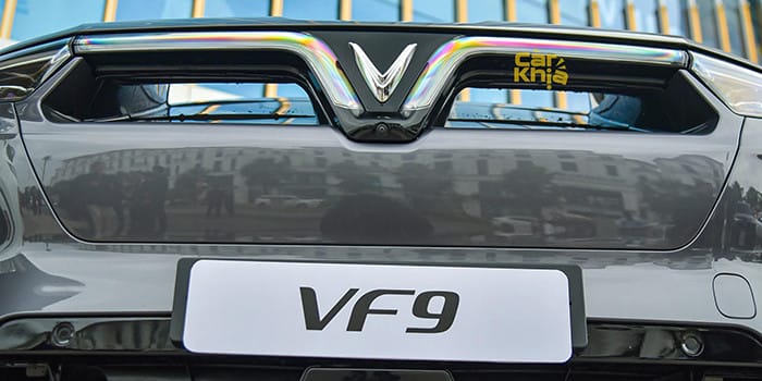 Hốc gió khí động học và cản trước thể thao trên VinFast VF9