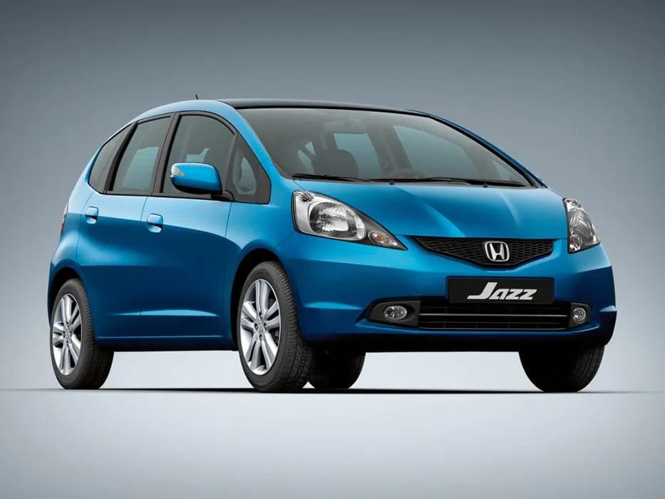 Honda Jazz 1.2 AT 2010-2011, hatchback đa dụng giá 200 triệu