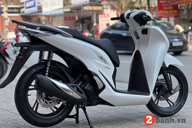Honda SH 160i CBS 2025 phiên bản Tiêu chuẩn màu trắng