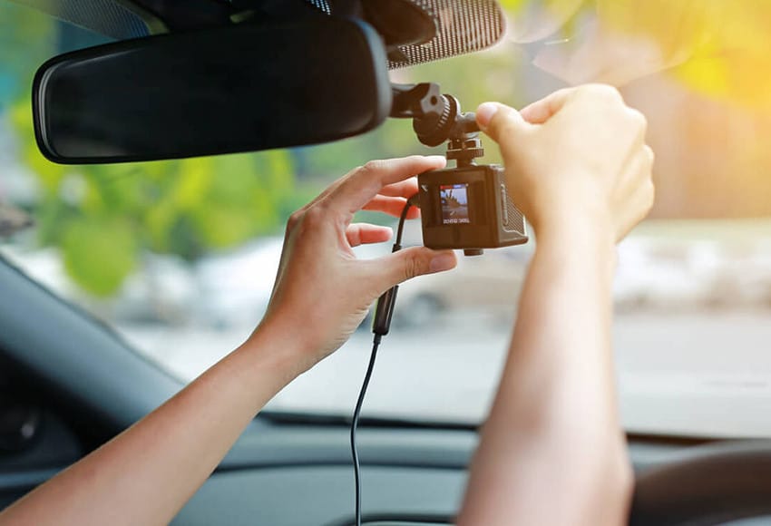 Hướng dẫn bật tắt camera hành trình tiện lợi trên bảng điều khiển xe