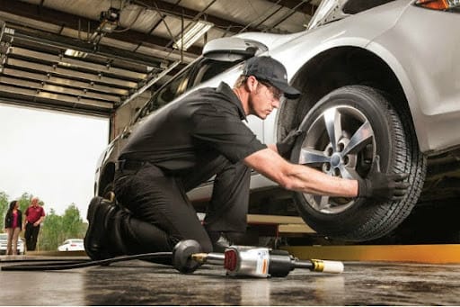 Hướng dẫn lựa chọn máy bơm xe mini chất lượng với các tiêu chí cần thiết