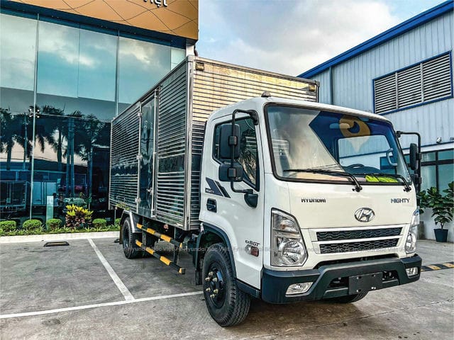 Hyundai EX8 GTS2 thùng kín Inox, tối ưu cho xe tải 7 tấn chuyên chở hàng