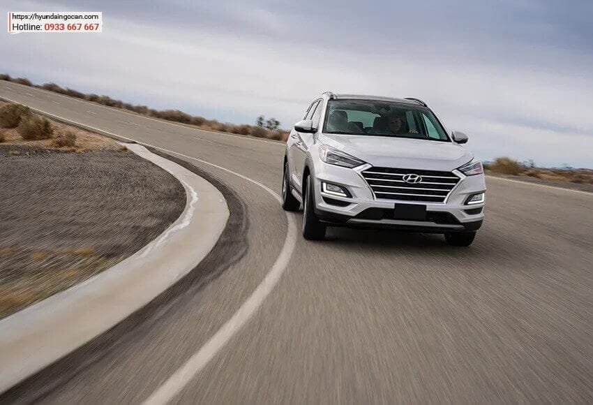 Hyundai Tucson màu trắng tinh tế, lựa chọn lý tưởng cho mệnh Kim
