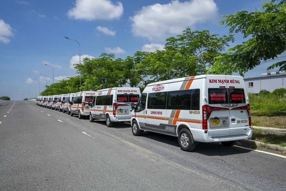 Khách hàng đặt vé Kim Mạnh Hùng dễ dàng qua nhiều hình thức khác nhau