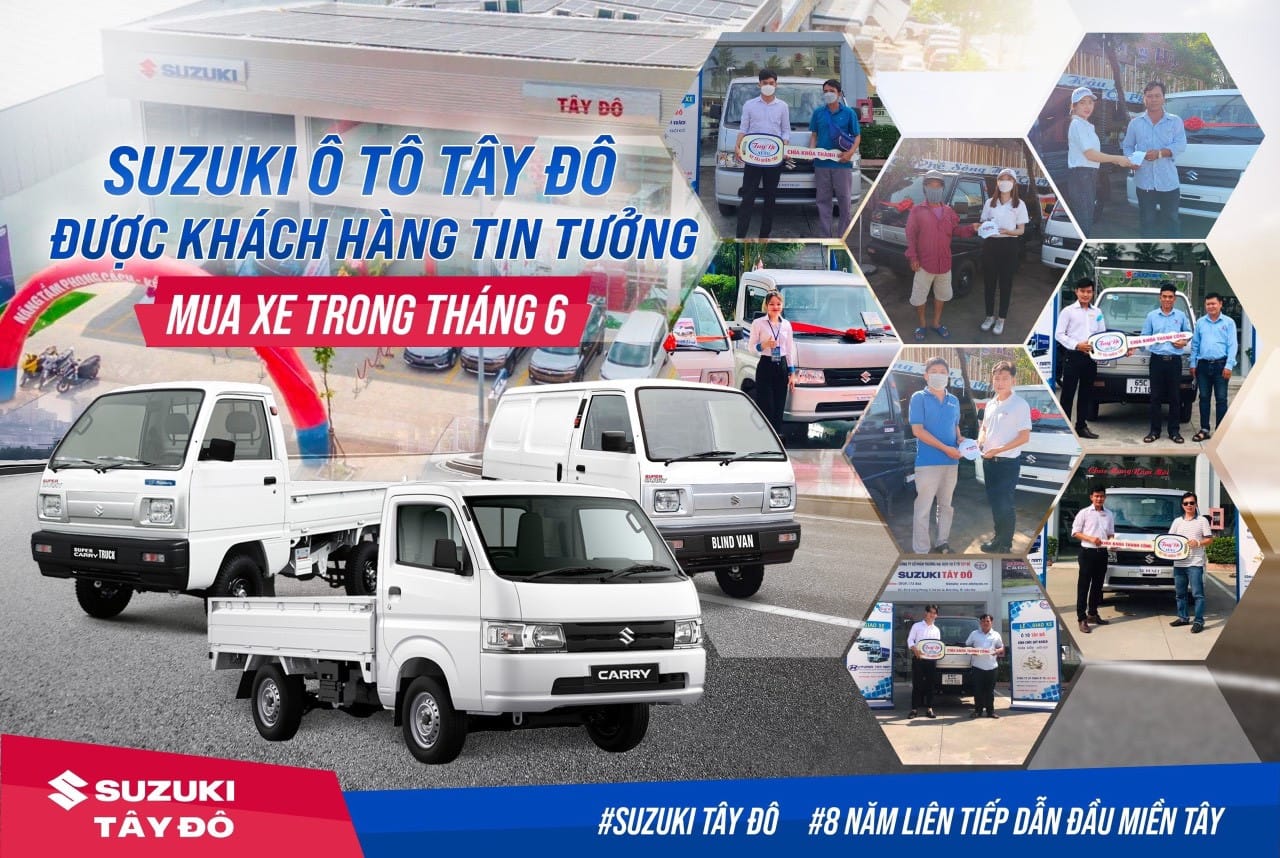 Khách hàng nhận bàn giao xe tải Suzuki mới tại showroom, thể hiện sự tin tưởng vào sản phẩm.