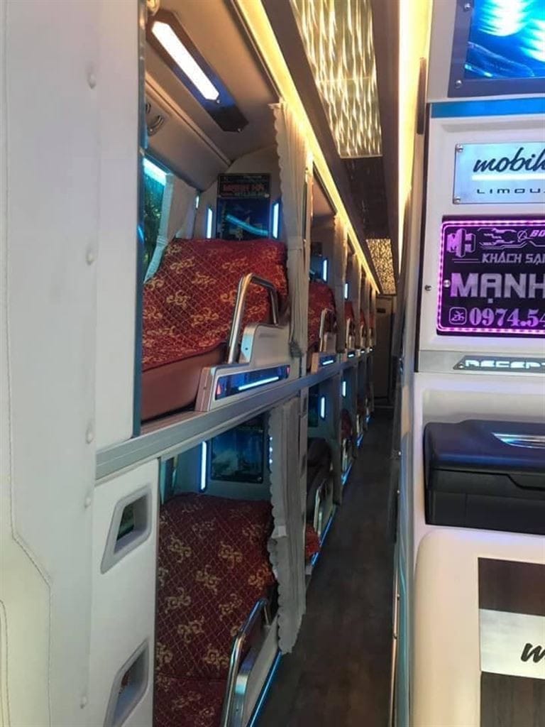 Khách hàng trên xe khách Mạnh Hà sẽ được cung cấp đầy đủ trang thiết bị tiện nghi