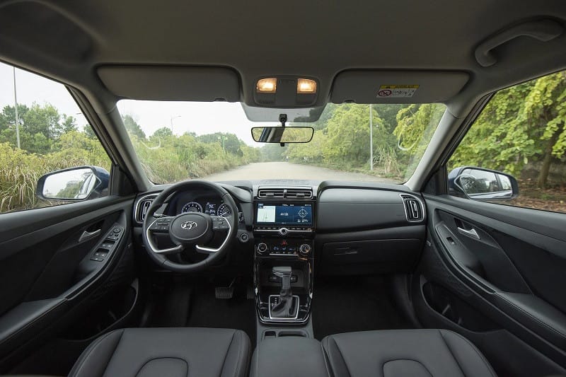 Khoang cabin Hyundai Creta với màn hình giải trí trung tâm