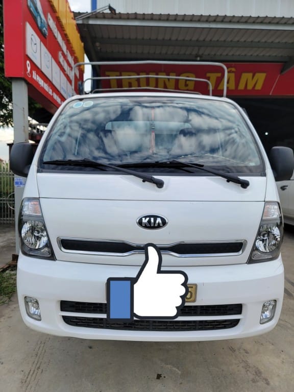 Khoang cabin xe tải KIA K250 cũ đời 2019 còn mới nguyên bản