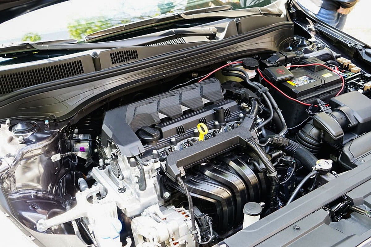 Khoang động cơ của Kia K3 mới