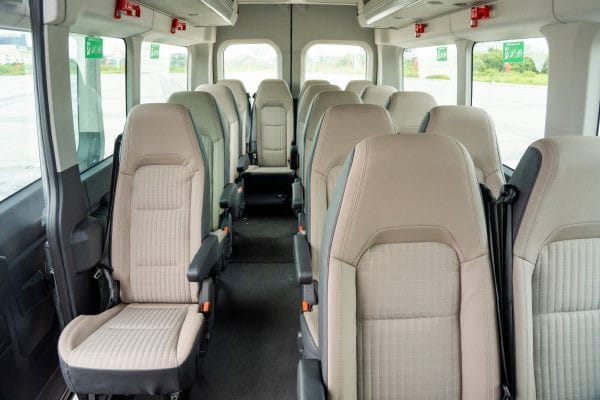 Khoang hành khách Ford Transit