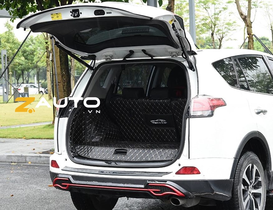 Khoang hành lý Toyota Fortuner 7 chỗ khi gập ghế