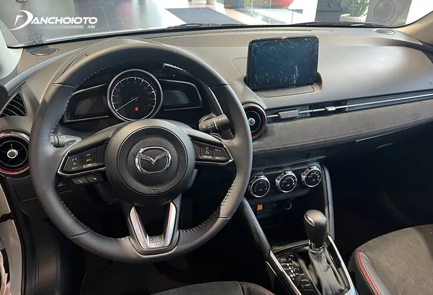 Khoang nội thất Mazda 2 sang trọng, tinh tế và tiện nghi