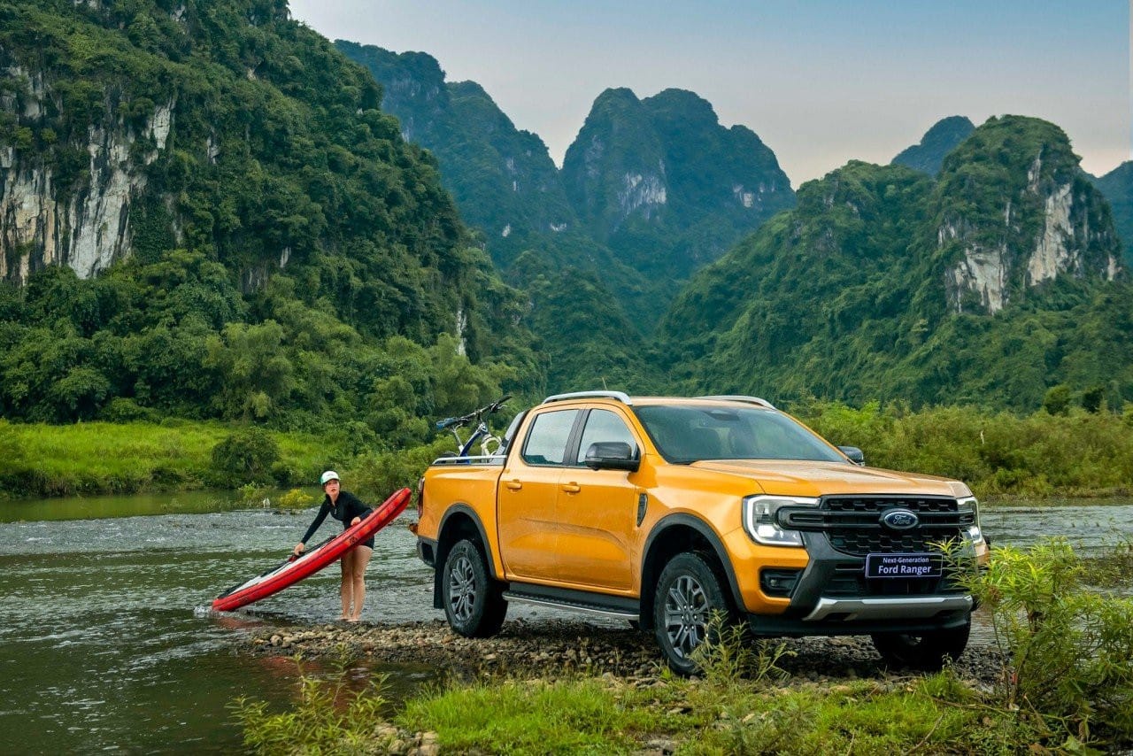Khoang nội thất rộng rãi và hiện đại của Ford Ranger