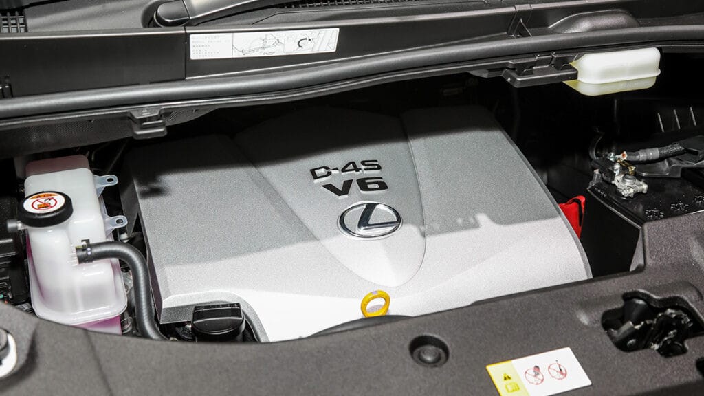 Khoang nội thất rộng rãi và tiện nghi của Lexus LM350 7 chỗ, với ghế bọc da cao cấp