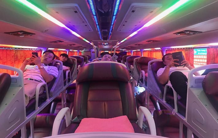 Khoang nội thất tiện nghi của xe khách Liên Hưng, đảm bảo chuyến đi thoải mái cho hành khách