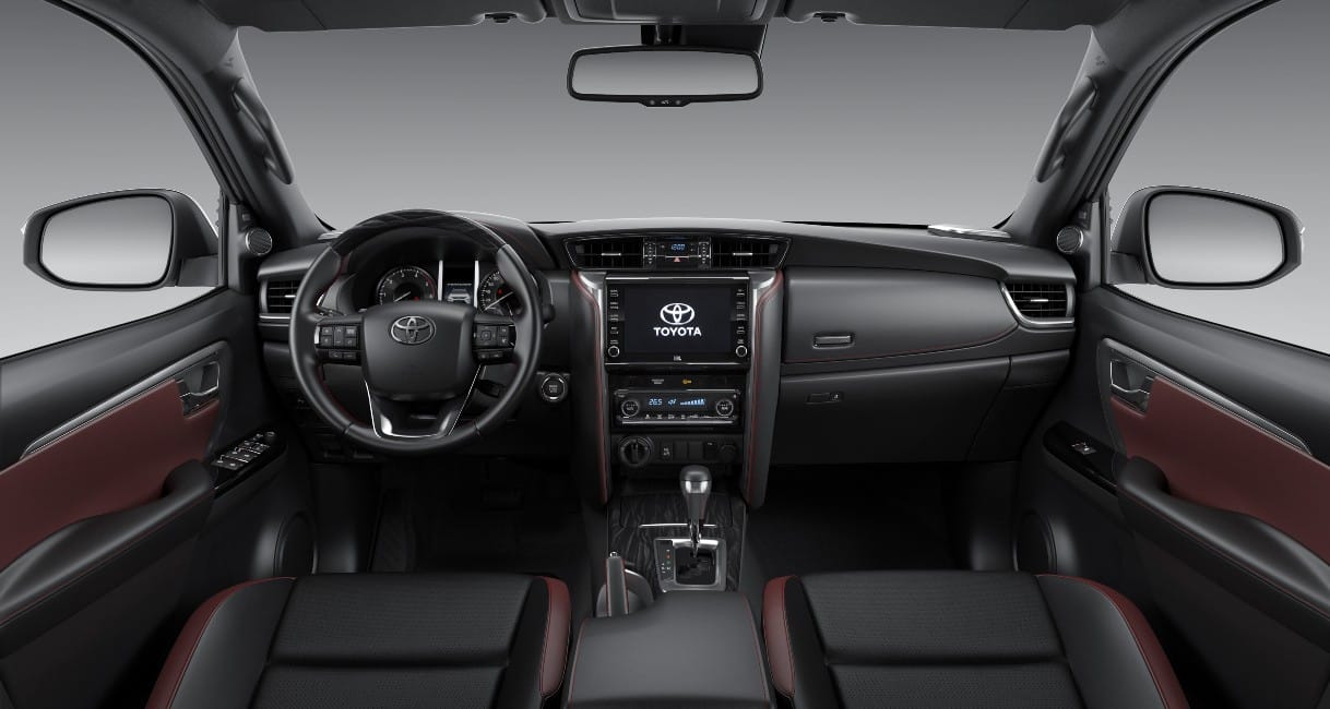 Khoang nội thất Toyota Fortuner tiện nghi