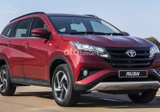 Khung gầm cao và các trang bị an toàn vượt trội trên Toyota Rush 7 chỗ cũ