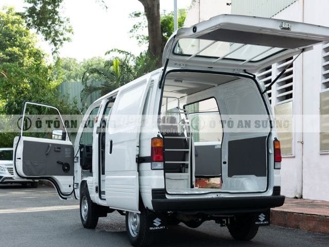 Khung gầm chắc chắn đảm bảo an toàn và bền bỉ cho xe tải van Suzuki