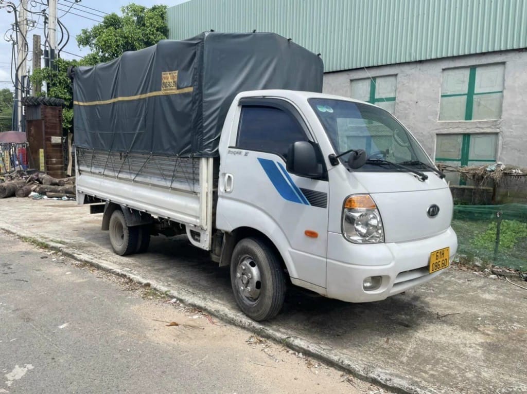 Kia Bongo 1.4 tấn cũ thùng mui bạt