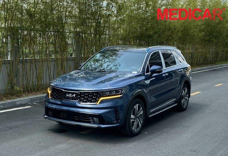 Kia Sorento SUV cỡ trung, thể hiện sự đa dạng về kiểu dáng xe KN nhưng không phải là 4 chỗ tiêu chuẩn