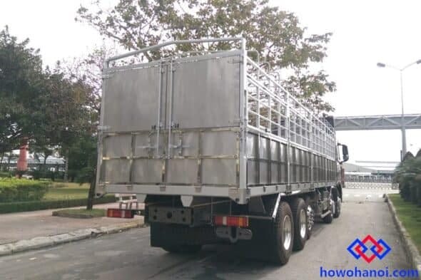 Kiểm tra động cơ xe tải thùng Howo A7 4 chân cũ