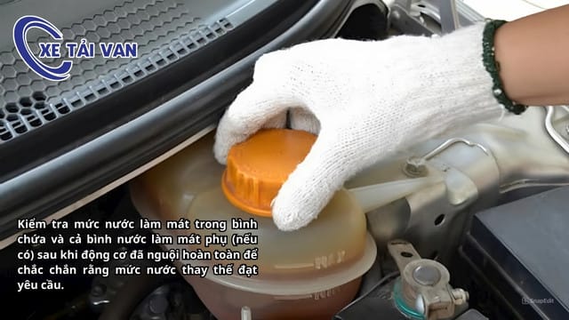 Kiểm tra hệ thống sau khi bổ sung nước làm mát cho ô tô