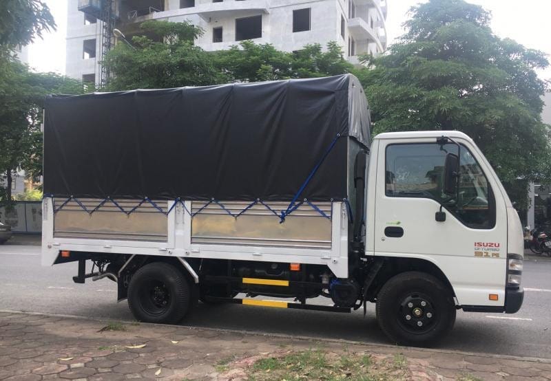 Kiểm tra kỹ lưỡng nội thất và các chi tiết bên trong xe tải cũ trước khi quyết định mua tại Đồng Nai