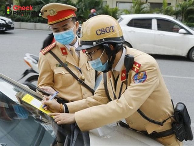 Kiểm tra phạt nguội trên hệ thống camera