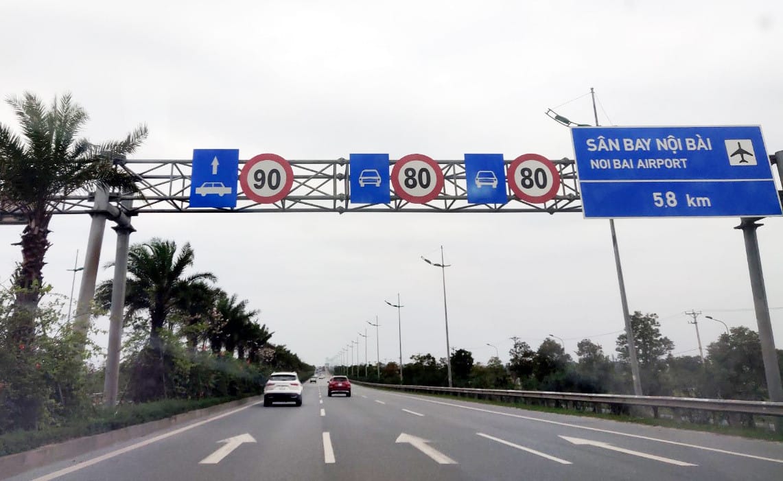 Làn đường giao thông được phân chia rõ ràng