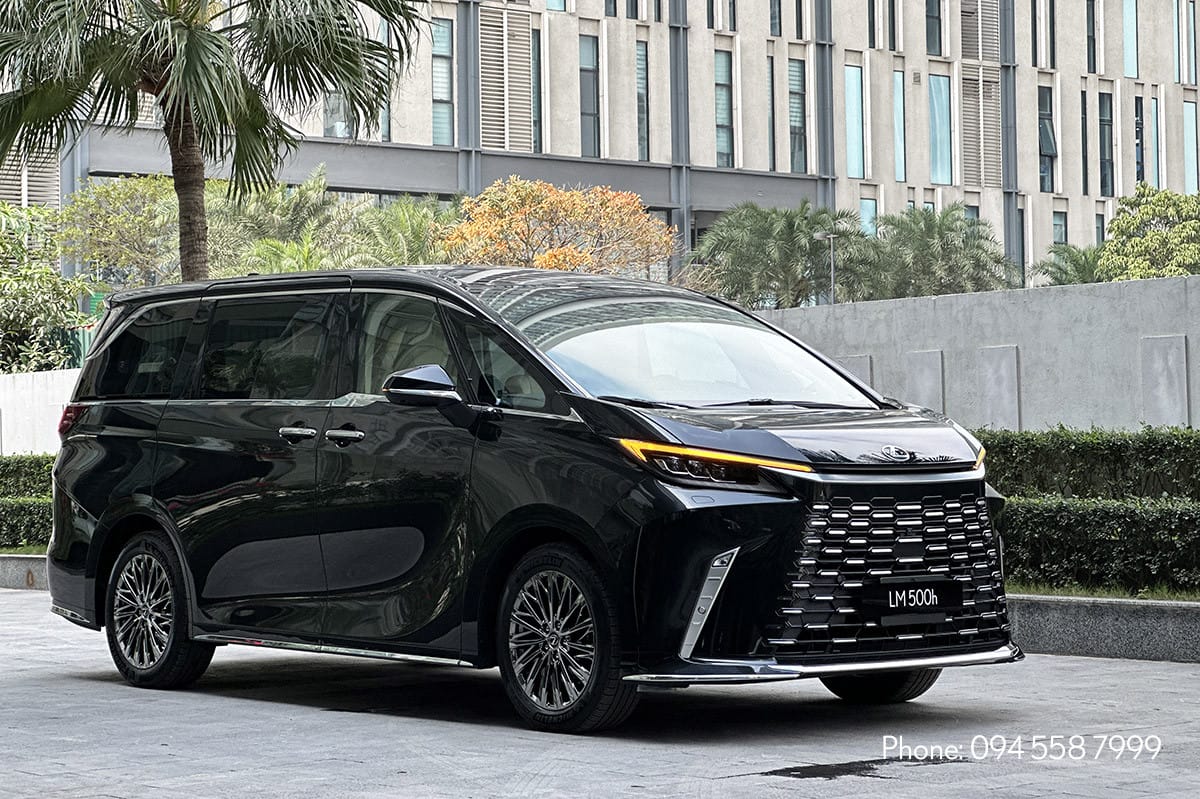 Lexus LM 500h 6 chỗ màu Đen đầy quyền lực