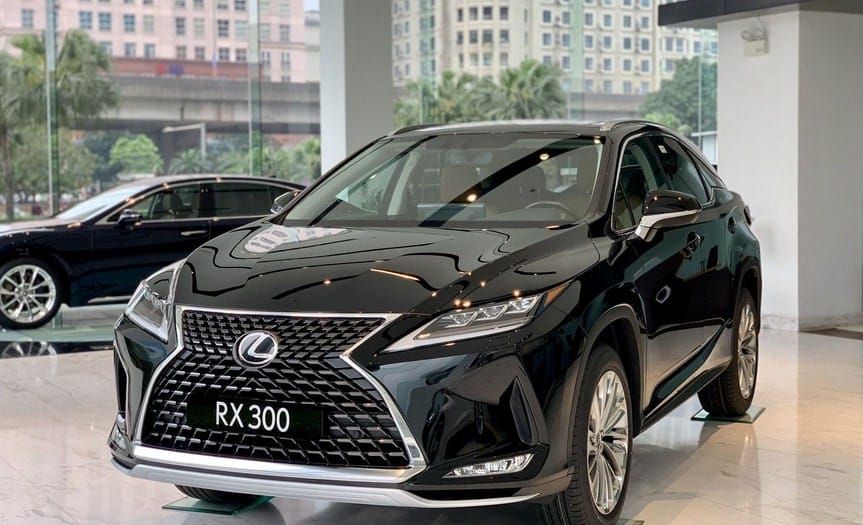 Lexus RX300 màu trắng sang trọng, minh họa cho chi phí lăn bánh và giá xe RX300 trên thị trường.