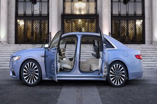 Lincoln Continental có thiết kế thời thượng